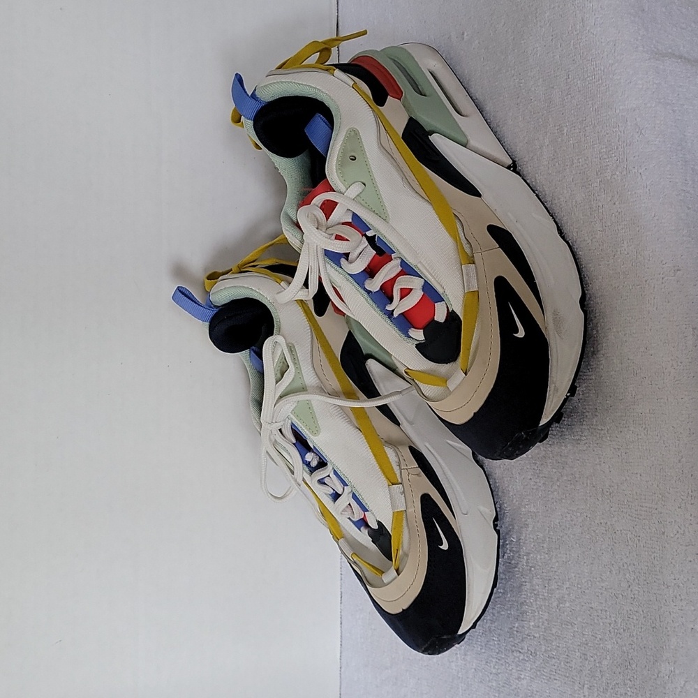 Nike Air Max Furyosa women's size 9 tennis shoes